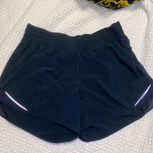 Lululemon Hotty Hot 4”